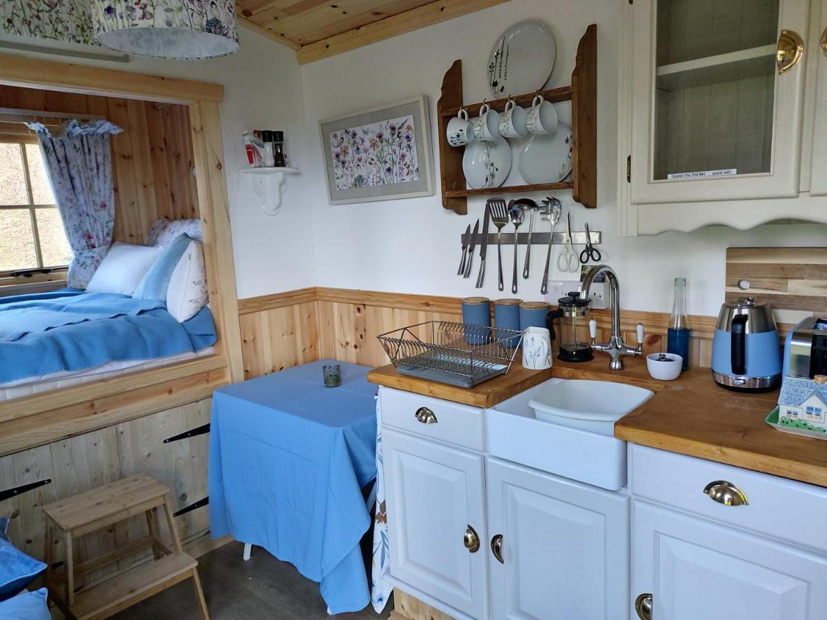 The Old Mill Shepherds Hut โอ๊คแฮมป์ตัน ภายนอก รูปภาพ