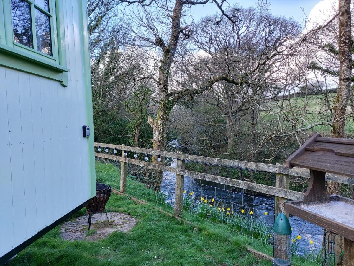 The Old Mill Shepherds Hut โอ๊คแฮมป์ตัน ภายนอก รูปภาพ