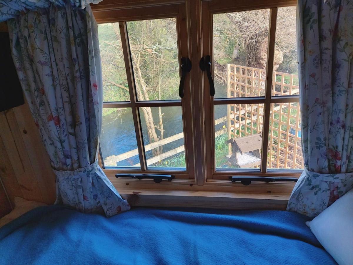 The Old Mill Shepherds Hut โอ๊คแฮมป์ตัน ภายนอก รูปภาพ