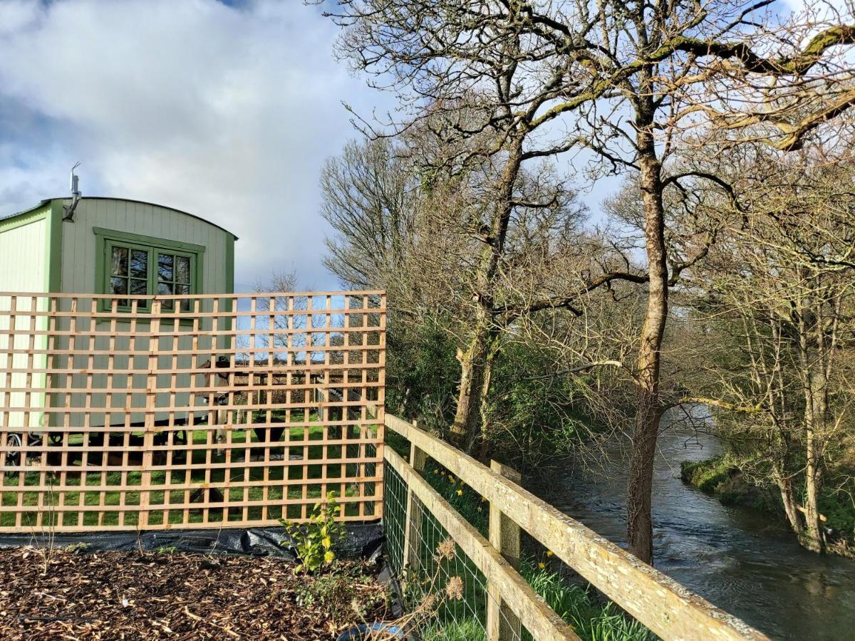 The Old Mill Shepherds Hut โอ๊คแฮมป์ตัน ภายนอก รูปภาพ